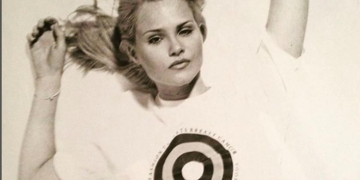 Cláudia Liz em uma campanha contra o câncer de mama em 1995 (Foto Reprodução/Instagram)