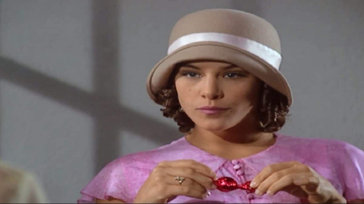 Priscila Fantin como "Olga" em "Chocolate com Pimenta" (Foto Reprodução/Globo)