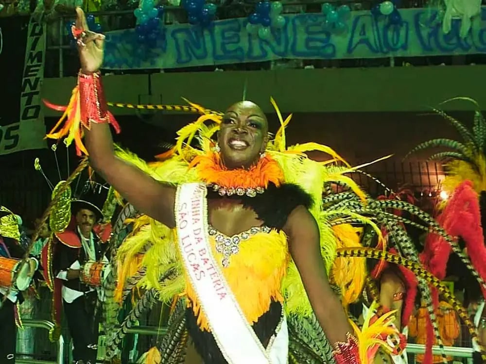 Jorge Lafond no carnaval, desfilando pela Unidos de São Lucas, no Carnaval paulista de 2002 (Foto Reprodução: Armando Favaro/Estadão)