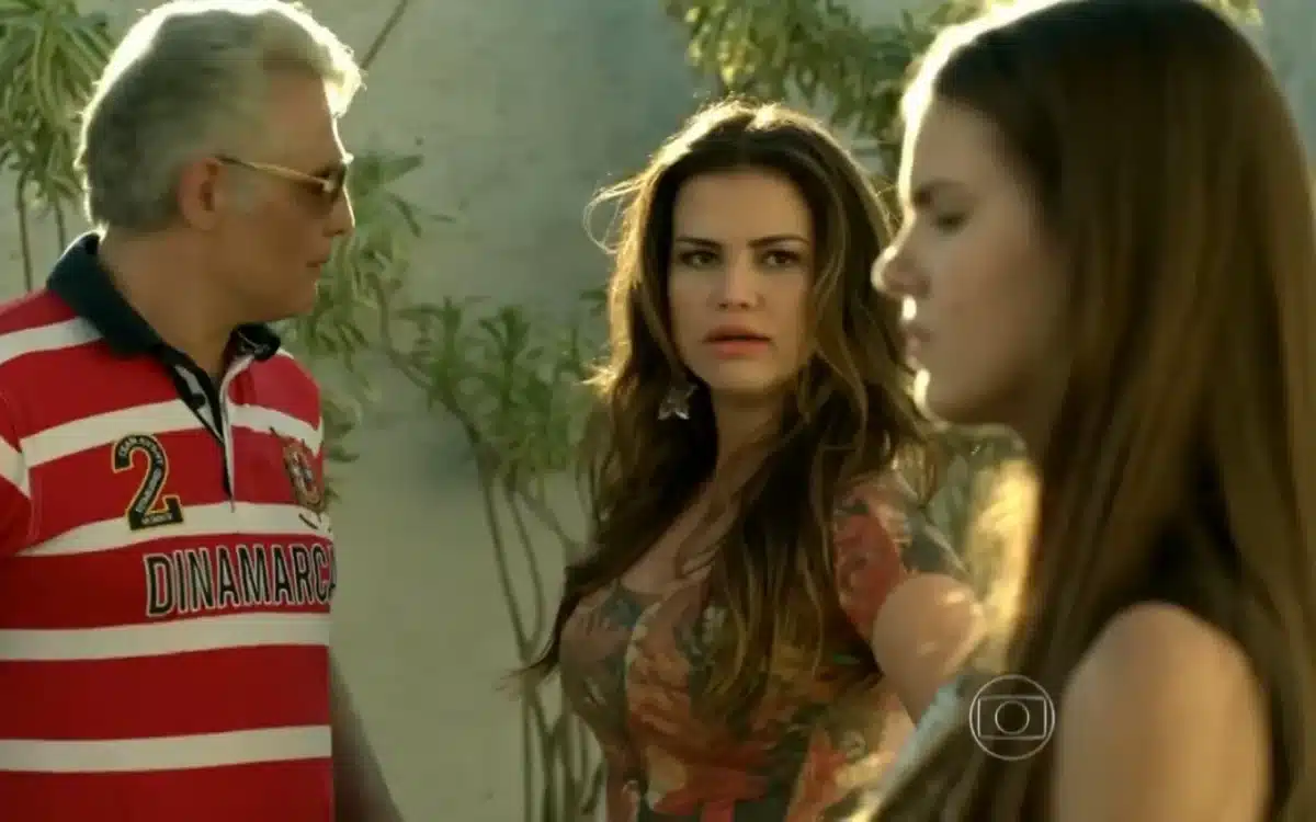 Laryssa Dias interpretando Viviane, a madrasta que infernizou a vida de Angel em "Verdades Secretas" (Foto Reprodução/Globo)