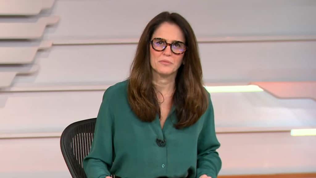 A jornalista Ana Luiza Guimarães no Bom Dia Brasil
