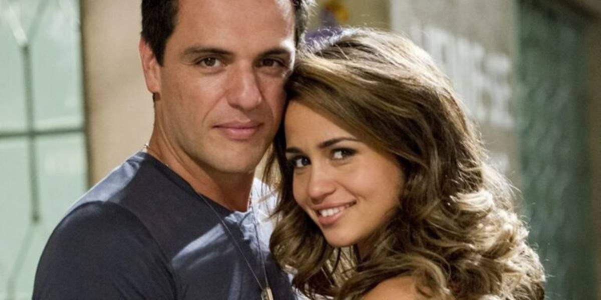 Rodrigo Lombardi e Nanda Costa protagonizaram Salve Jorge. (Foto: reprodução/Globo)