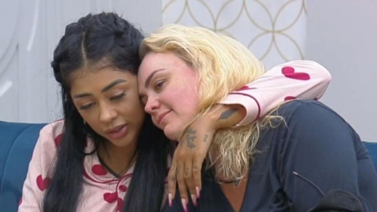 Ex-paquita Ana Paula Almeida chora ao lembrar de Xuxa (Foto: Reprodução, Internet)